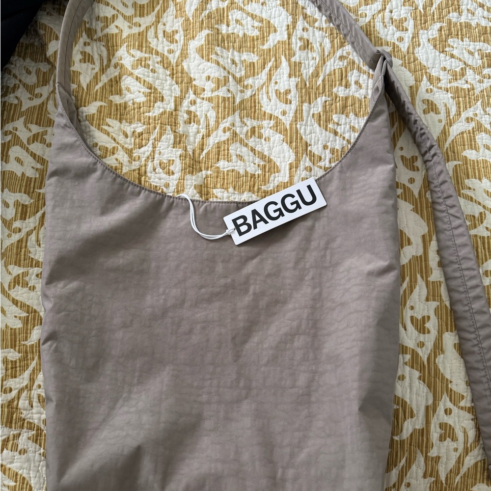 Baggu Beige Shoulder Bag